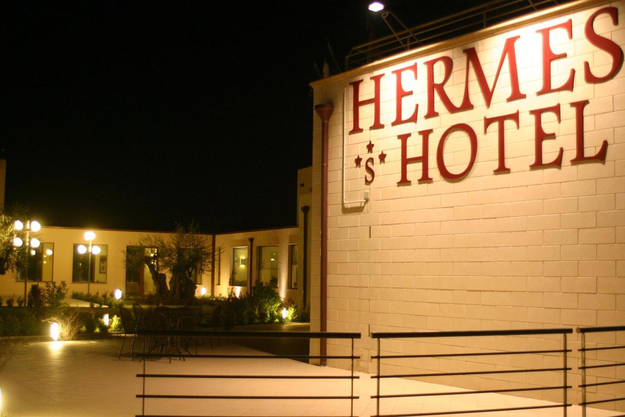 Hermes Hotel ポリコーロ エクステリア 写真